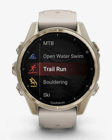 Garmin Fenix 8 AMOLED Zafiro 43 mm dorado correa beige