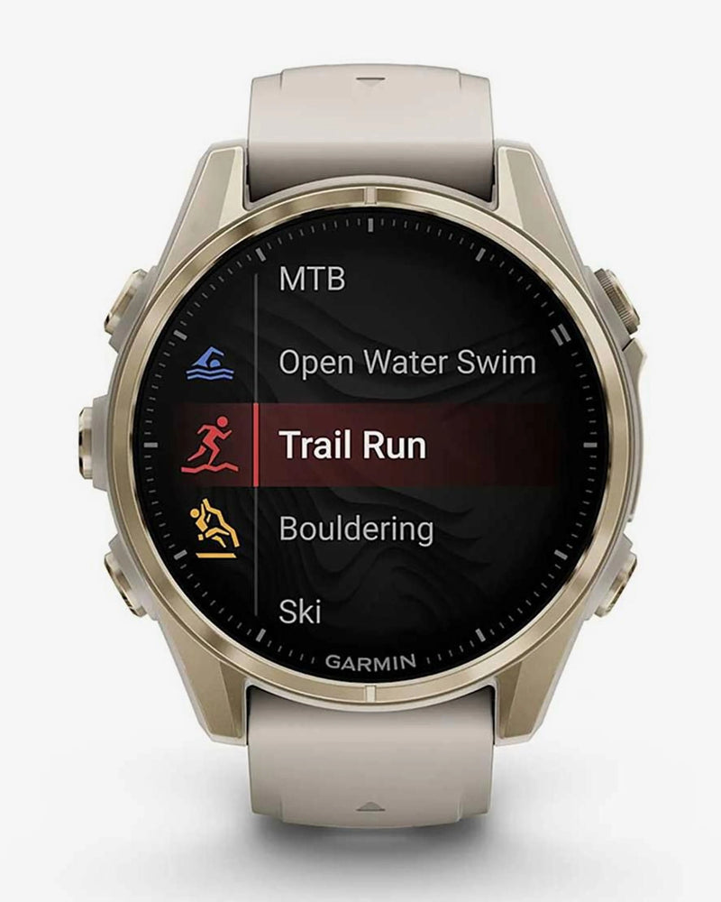 Garmin Fenix 8 AMOLED Zafiro 43 mm dorado correa beige